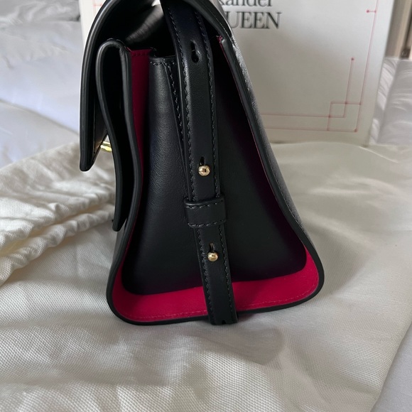 Alexander McQueen Small Double Flap Leather Shoulder Bag - Picture 9 of 16